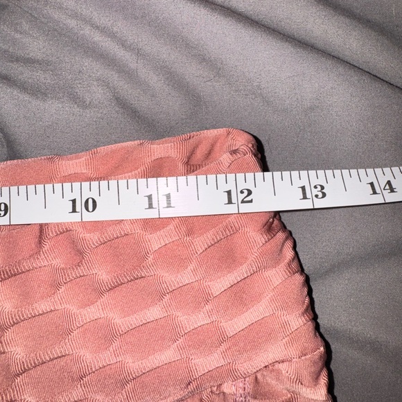 Butt Scrunch Leggings - Picture 6 of 8